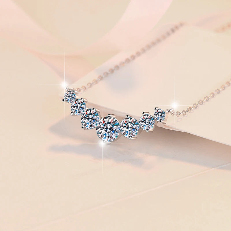 Urban Smile Spark – Moissanite Necklace