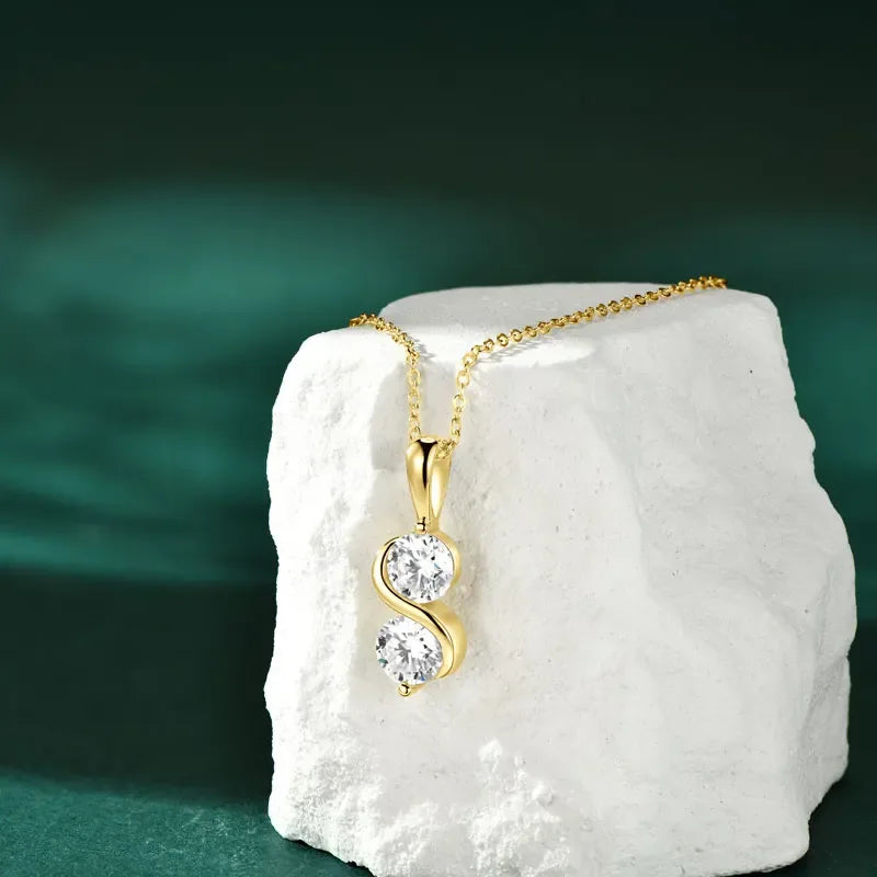 Strahlende Ewigkeit – 1CT Moissanite Solitär Anhänger Halskette aus Silber - Alyrah Jewellery