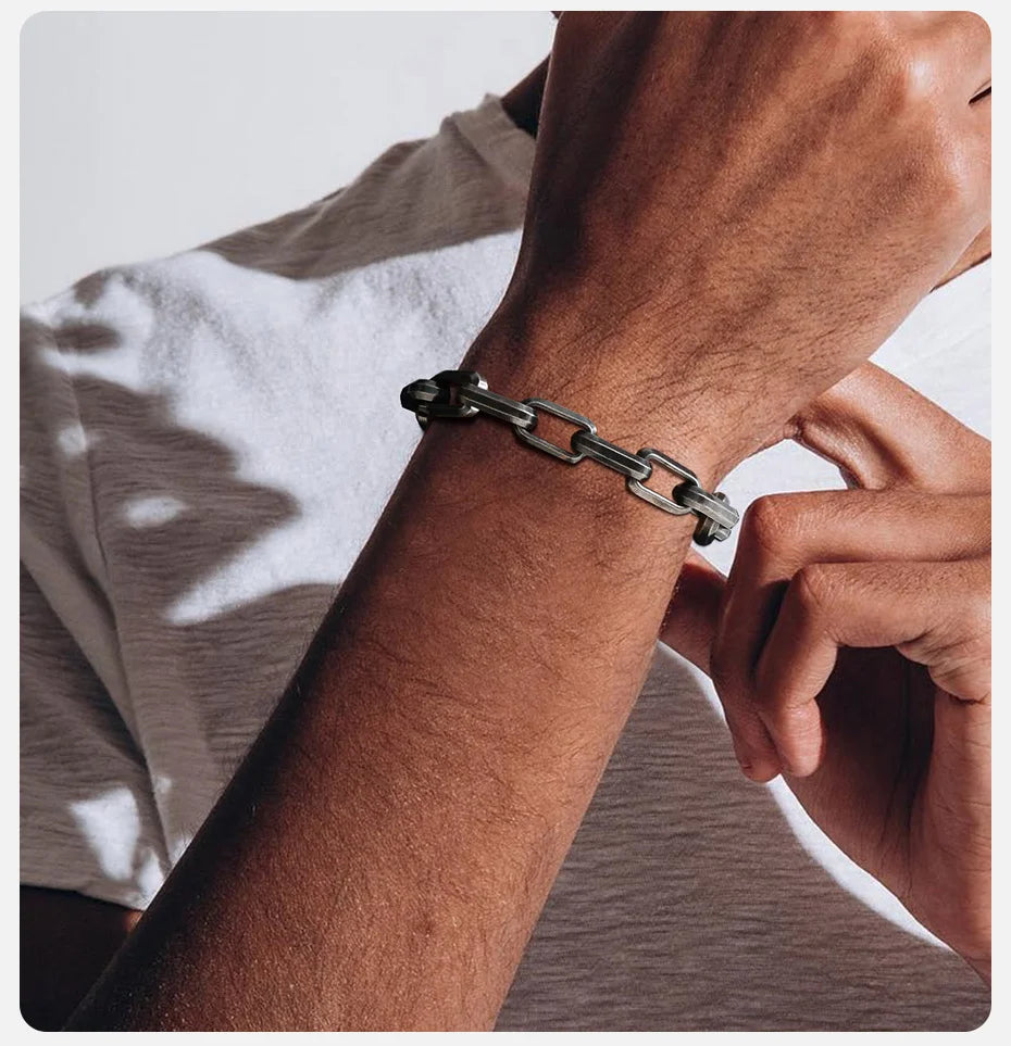 Shadow Forge – Vintage bracelet with rectangular paperclip chain