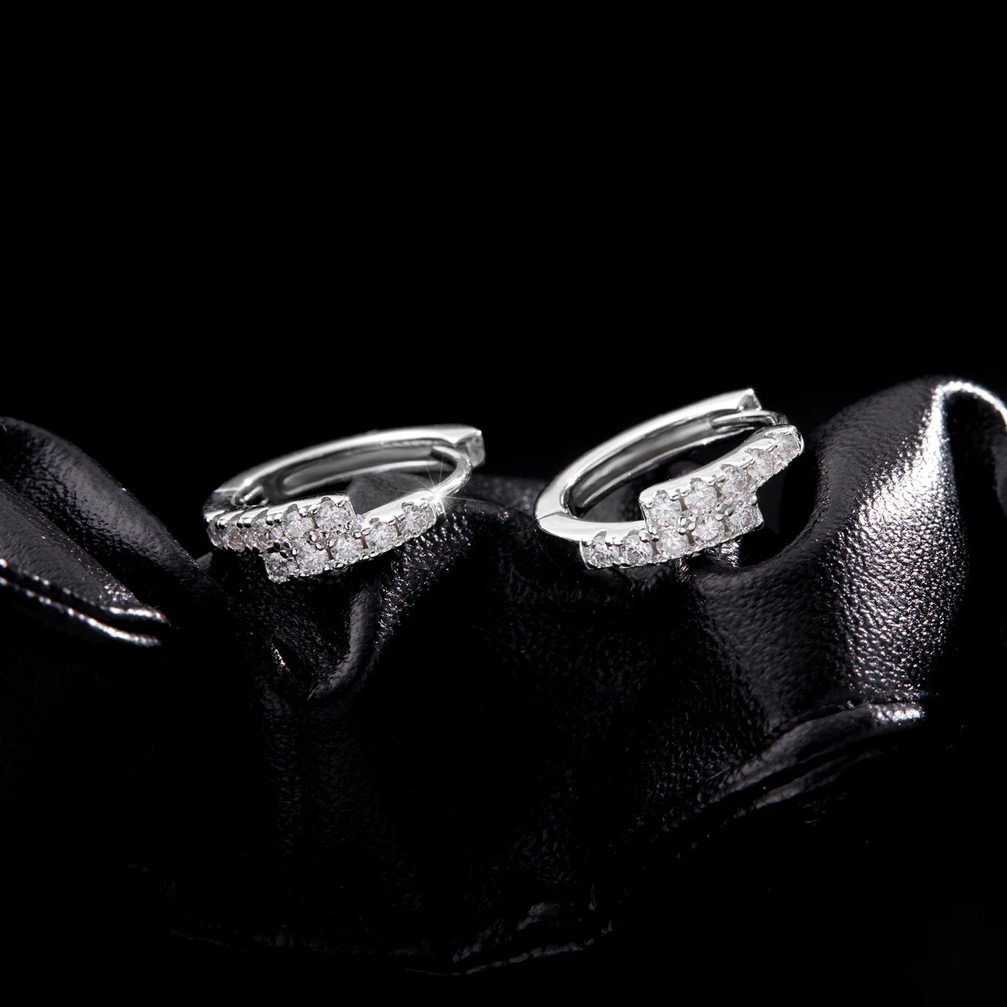 Double Brilliance – women's hoop earrings