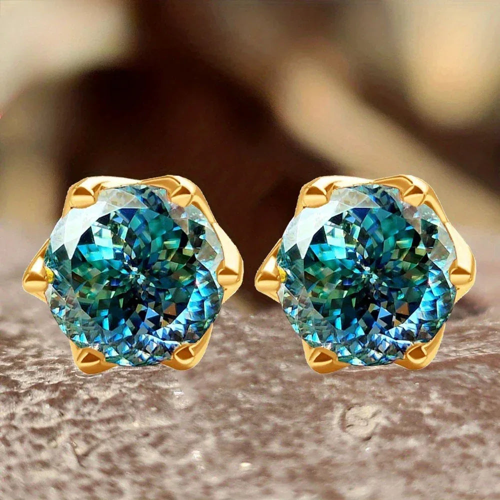 Ocean Fire – 6,5 mm Portuguese Cut Cyan Moissanite Ohrstecker aus 925 Sterling Silber - Alyrah Jewellery