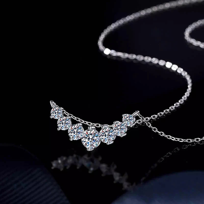 Urban Smile Spark – Moissanite Necklace