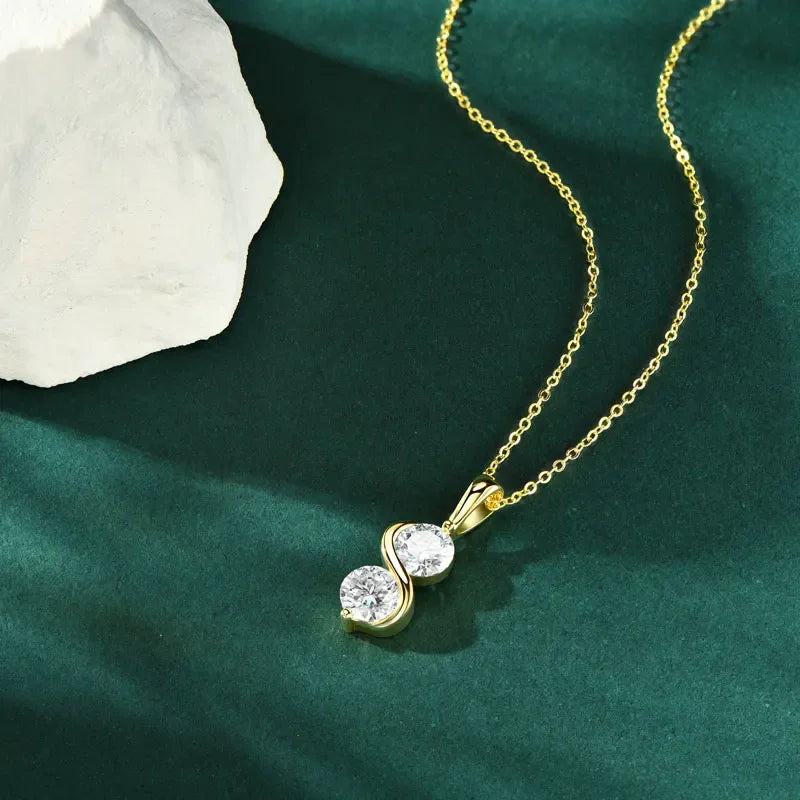 Strahlende Ewigkeit – 1CT Moissanite Solitär Anhänger Halskette aus Silber - Alyrah Jewellery