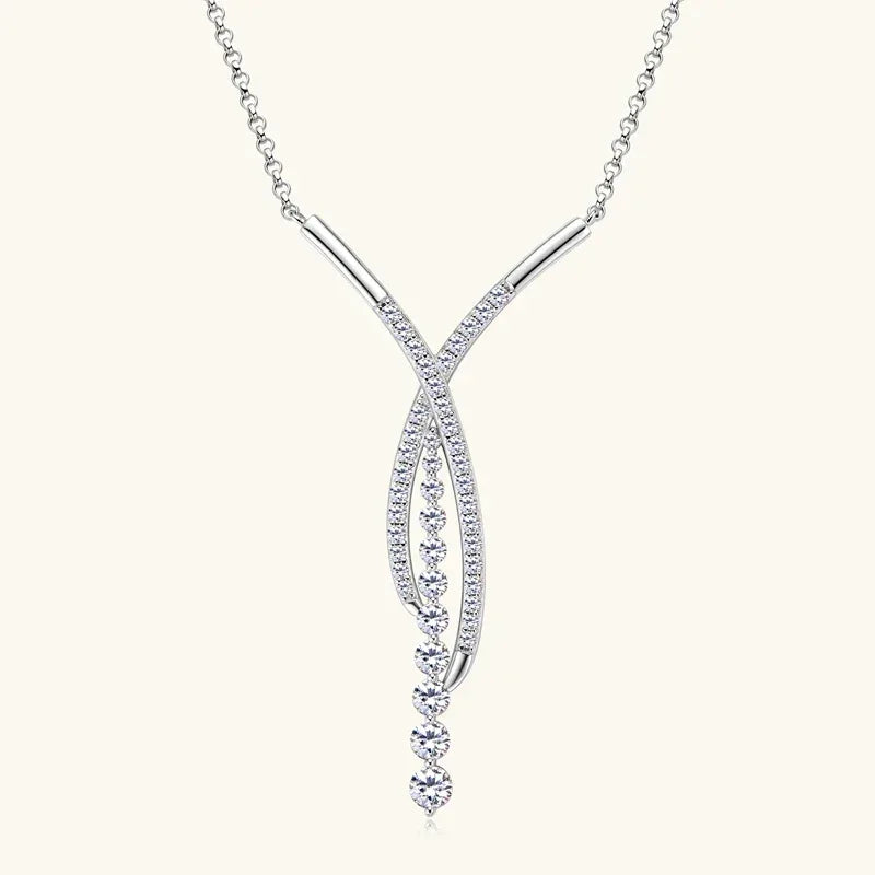 Strahlendes Y – 2-Karat Moissanite Anhänger Halskette aus Silber, Verstellbare Kette, Luxus Schmuck - Alyrah Jewellery