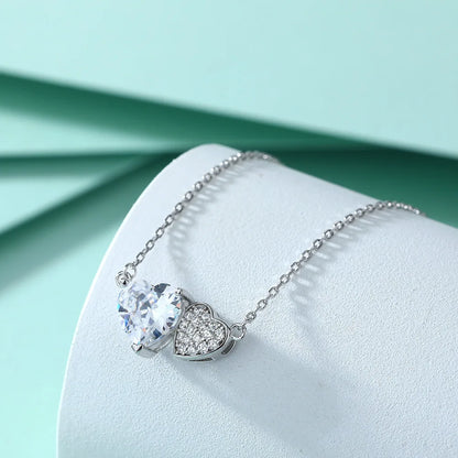 Eternal Spark – Herz Moissanite Halskette