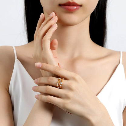 Golden Vine Aura – 14K Gold Moissanite Ring