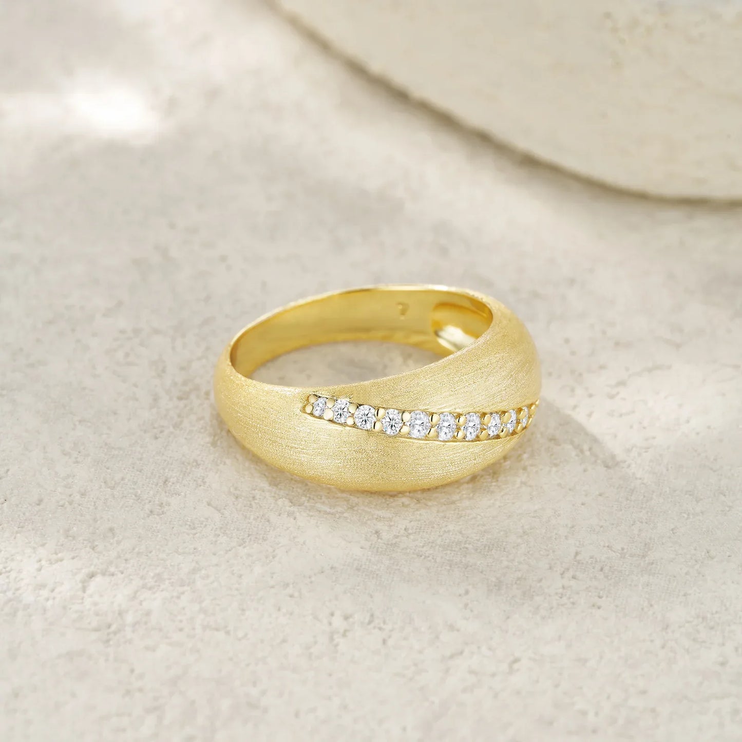 Clara-Elegant & Simple Ring - Alyrah Jewellery