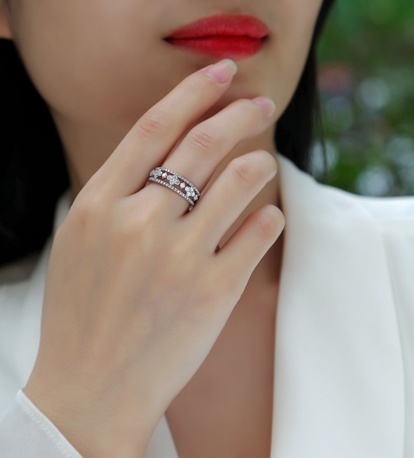 Il giardino di Monet – Elegante anello nuziale in moissanite