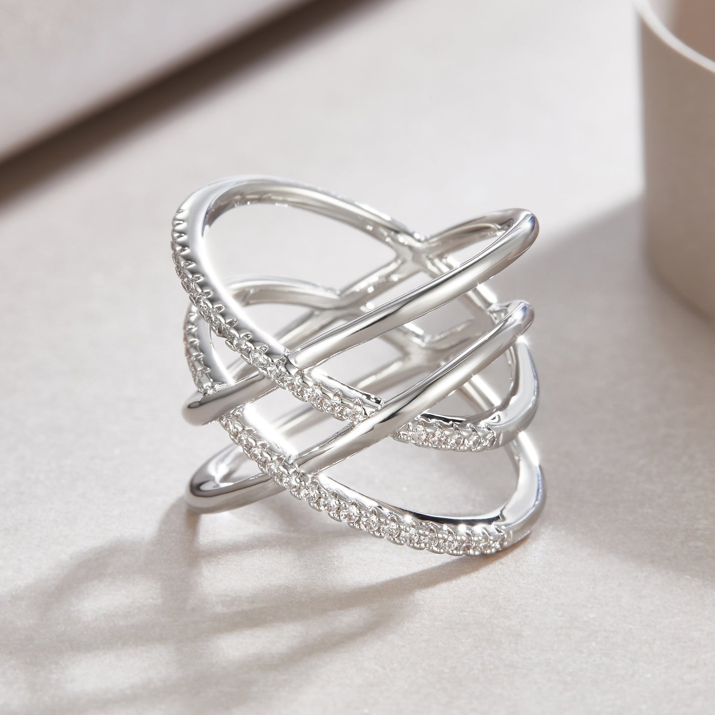Enchanting Realm – High-Quality Moissanite Wedding Ring