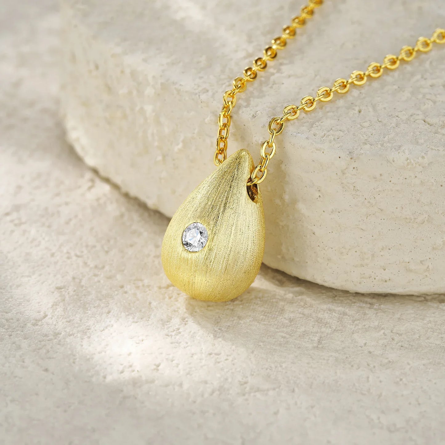 Dreamy Water Drop - Trendiges Halsketten - Alyrah Jewellery