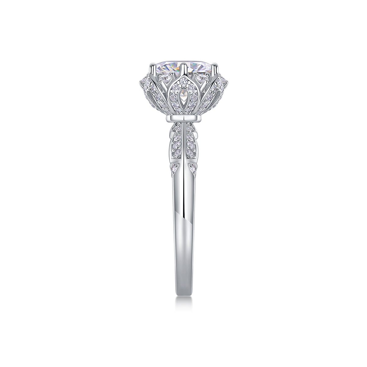 Life Theater – Elegant moissanite wedding ring