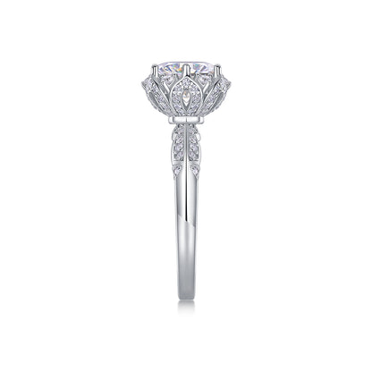 Life Theater – Elegant moissanite wedding ring