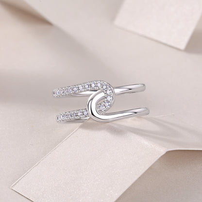 Interlocking – Eleganter Trauring mit hochwertigem Moissanit