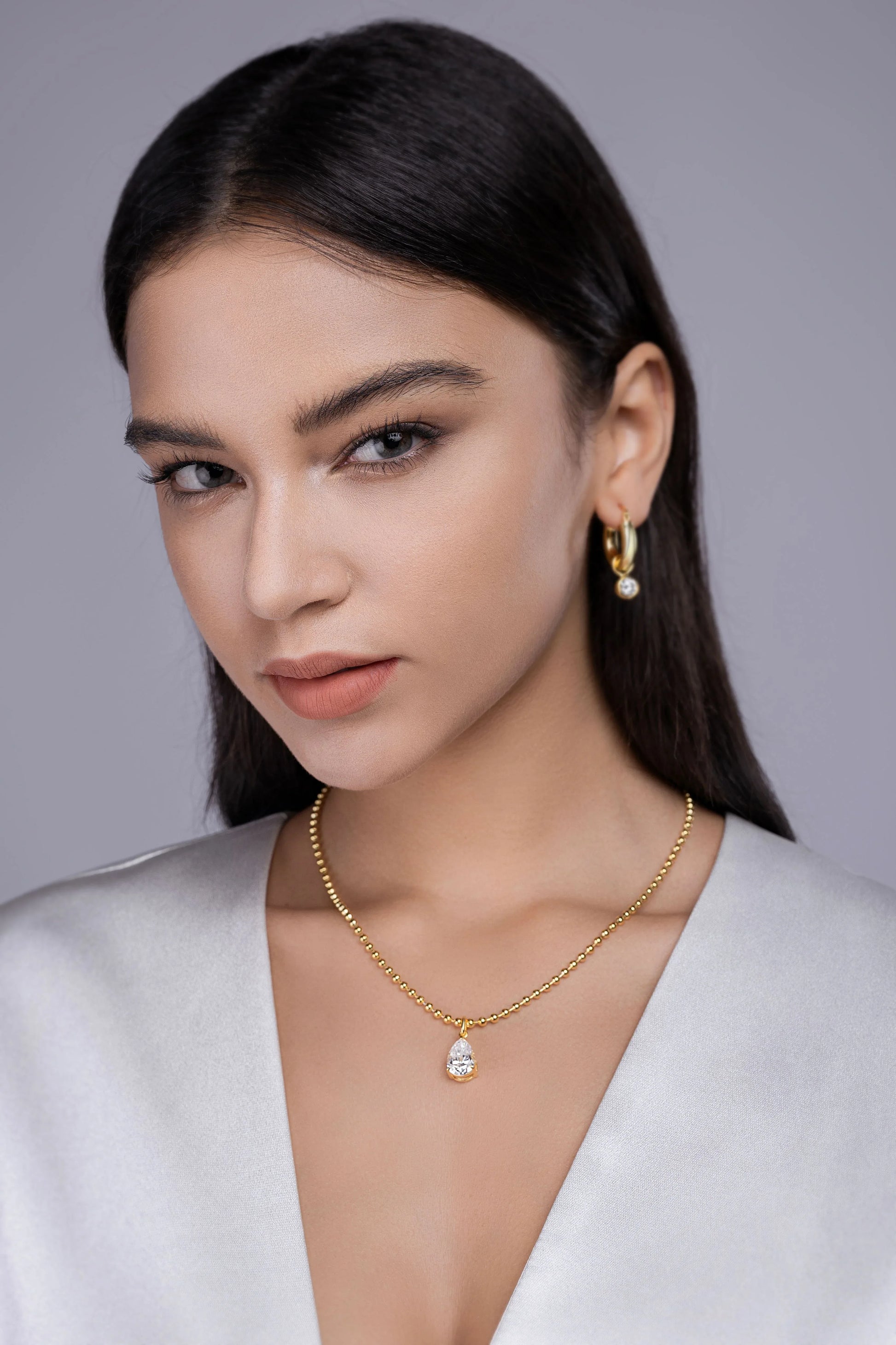 Wish Light – Trendiges S925 Silber Collier mit 9×13 mm tropfenförmigem Moissanit & Vergoldung - Alyrah Jewellery