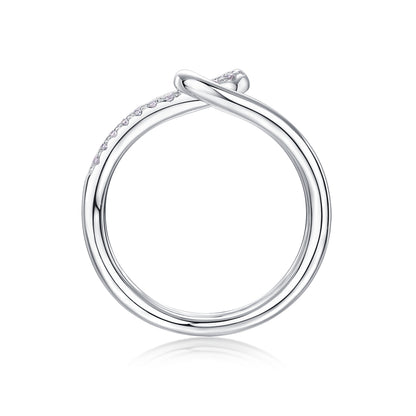 Interlocking – Eleganter Trauring mit hochwertigem Moissanit